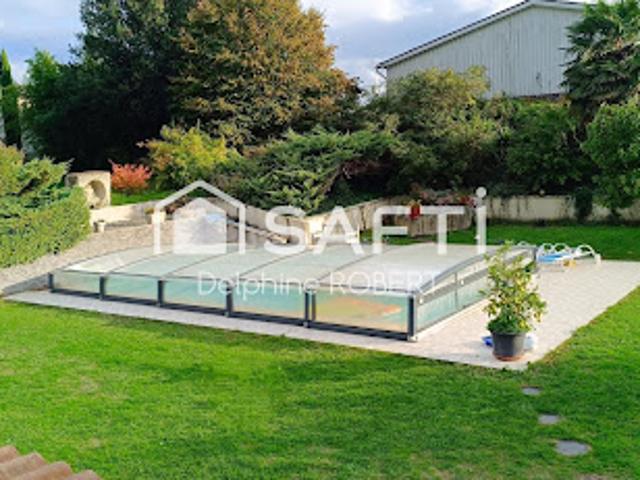 Vente Maison 8 pièces 275 m2 Sainte Lheurine