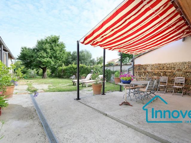 Vente Maison 11 pièces 276 m2 Grisolles