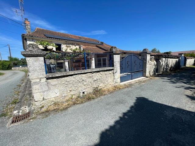 Vente Maison 8 pièces 276 m2 Léguillac de Cercles
