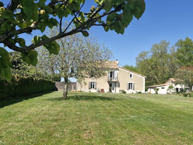 Vente Maison 8 pièces 278 m2 Vélines
