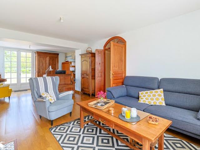 Vente Maison 9 pièces 270 m2 Jonzac