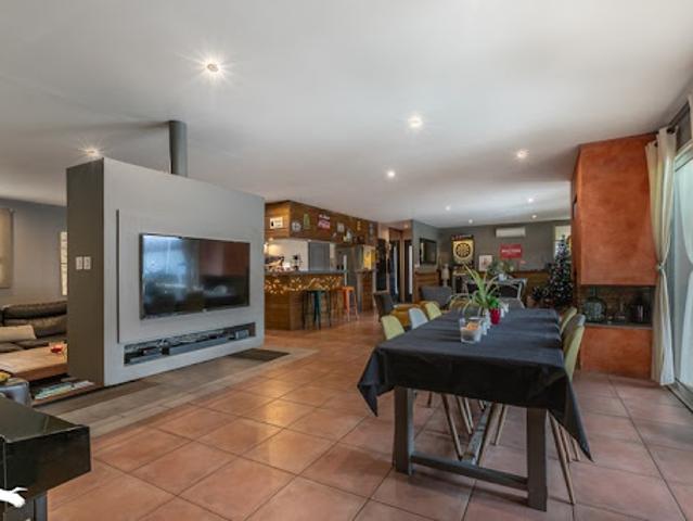 Vente Maison 8 pièces 270 m2 Salles