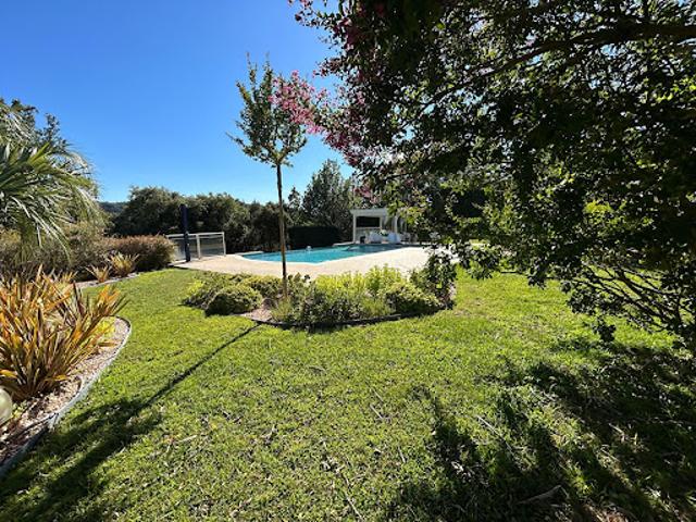 Vente Maison 8 pièces 271 m2 Néoules