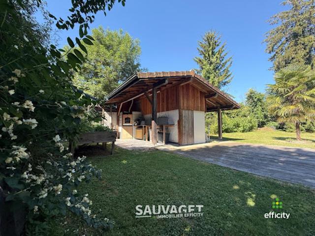 Vente Maison 8 pièces 271 m2 Cornier