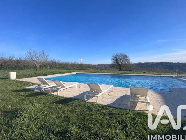 Vente Maison 8 pièces 272 m2 Madaillan