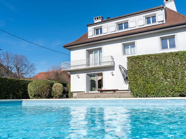 Vente Maison 8 pièces 272 m2 Annemasse