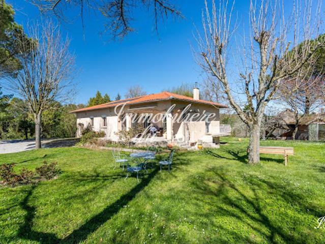 Vente Maison 8 pièces 272 m2 Bourg Saint Bernard