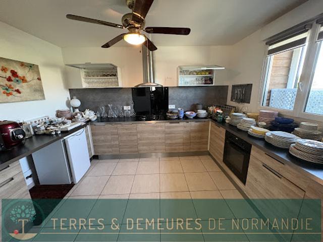 Vente Maison 8 pièces 285 m2 Beuzeville