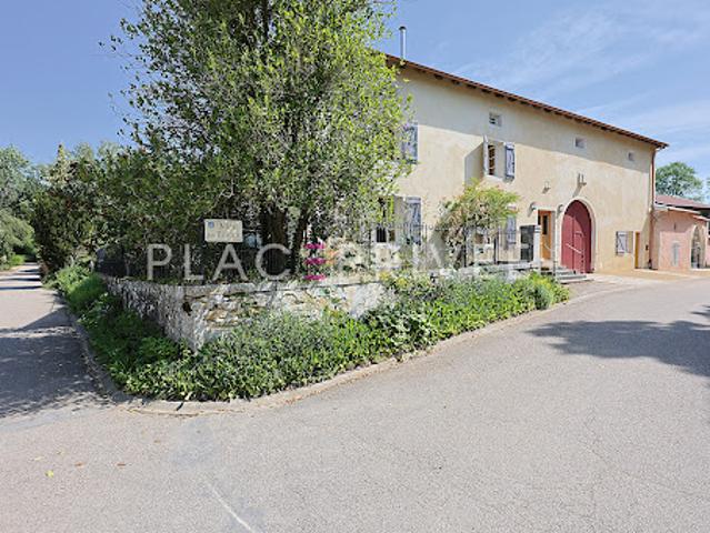 Vente Maison 8 pièces 288 m2 Vézelise