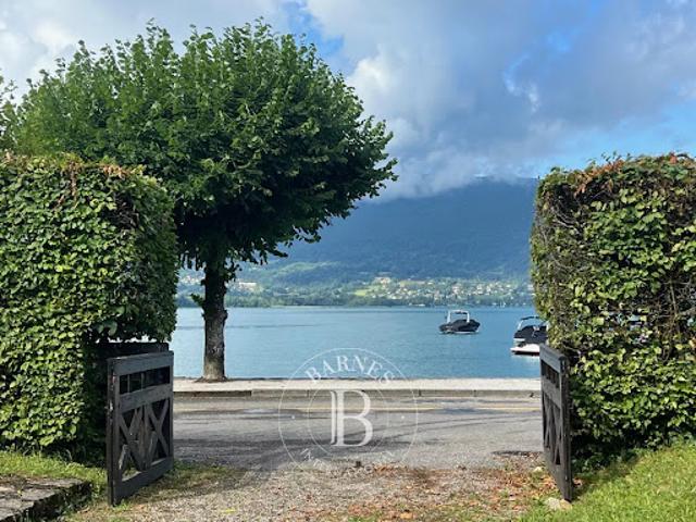 Vente Maison 8 pièces 280 m2 Menthon Saint Bernard