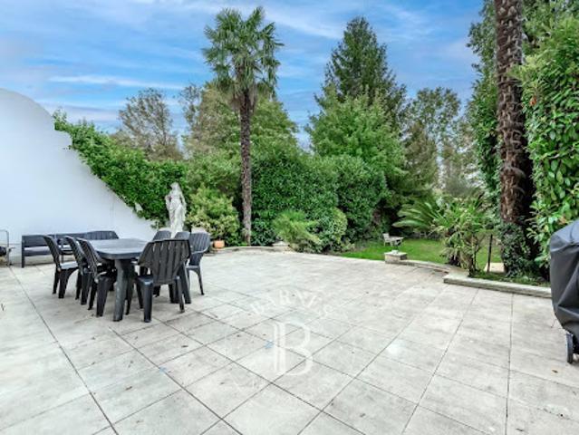 Vente Maison 8 pièces 280 m2 Nogent sur Marne