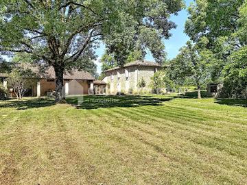 Vente Maison 8 pièces 280 m2 Caussade