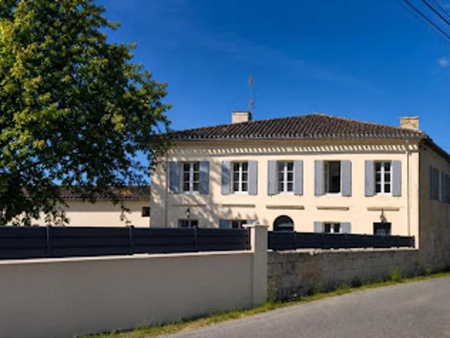 Vente Maison 8 pièces 280 m2 Puisseguin
