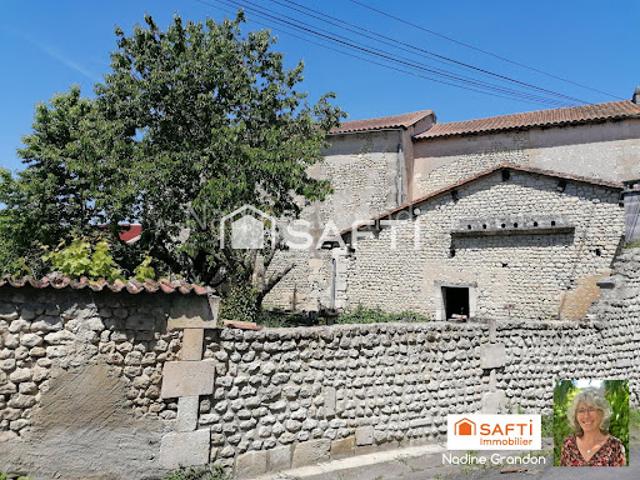 Vente Maison 8 pièces 282 m2 Montboyer