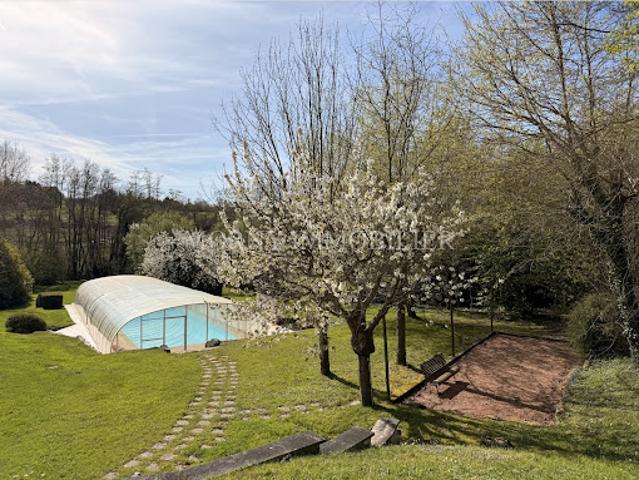 Vente Maison 8 pièces 294.9 m2 Englesqueville en Auge