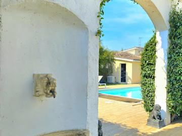 Vente Maison 8 pièces 298 m2 Merignac