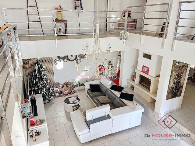 Vente Maison 8 pièces 299 m2 Neuvic
