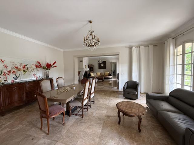 Vente Maison 8 pièces 291.71 m2 Bouillargues