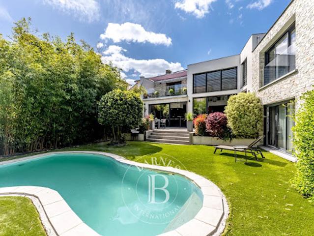 Vente Maison 8 pièces 293 m2 Colombes
