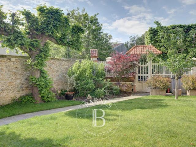 Vente Maison 8 pièces 304 m2 Versailles