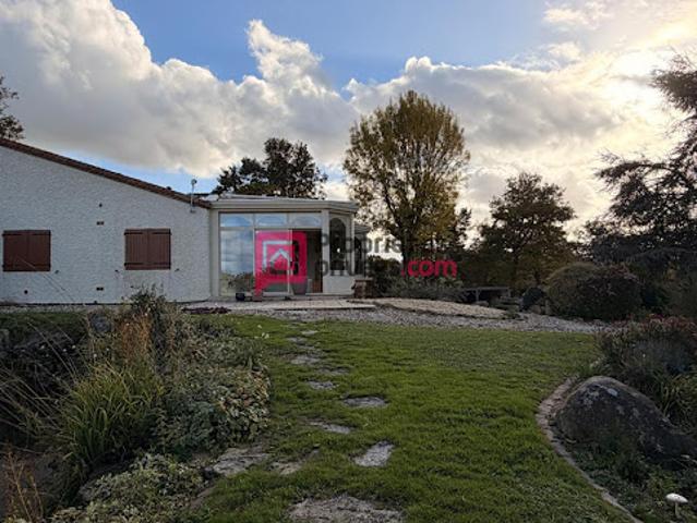 Vente Maison 8 pièces 308 m2 Saint Pierre des Echaubrognes