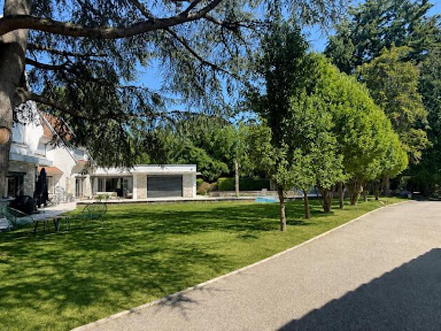Vente Maison 8 pièces 300 m2 Nivolas Vermelle