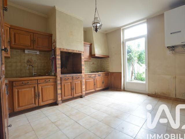 Vente Maison de ville 8 pièces 300 m2 Fleury
