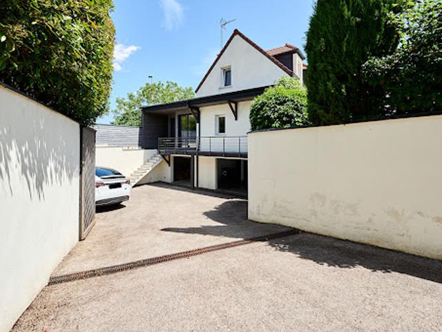 Vente Maison 8 pièces 300 m2 Fontaine lès Dijon