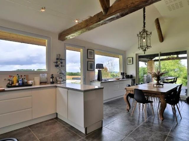 Vente Maison 8 pièces 300 m2 Lembeye