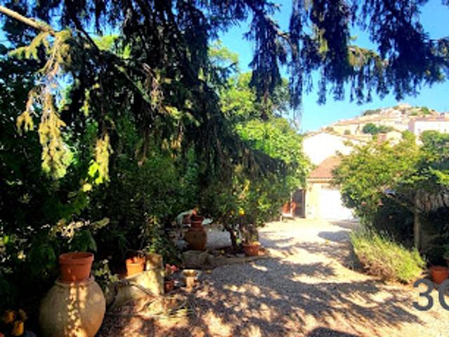 Vente Maison 8 pièces 300 m2 Pierrefeu du Var