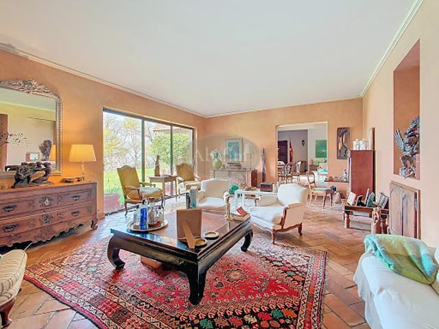 Vente Maison 8 pièces 303 m2 Pau