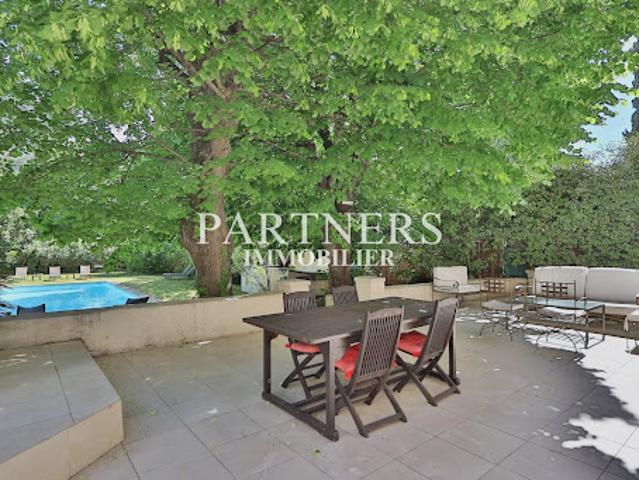 Vente Maison 8 pièces 315.09 m2 Aix en Provence