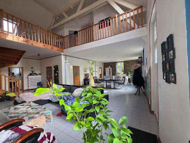 Vente Maison 8 pièces 310 m2 Merlieux et Fouquerolles