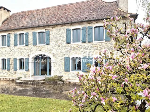Vente Maison 8 pièces 310 m2 Orthez