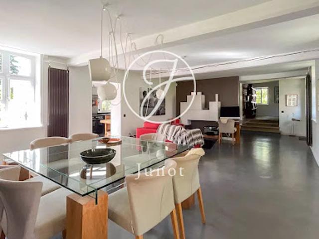 Vente Maison 8 pièces 325 m2 Croix