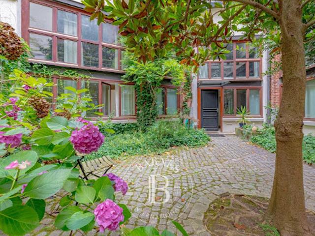 Vente Maison 8 pièces 325.71 m2 Paris 14ème