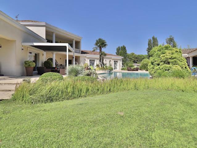 Vente Maison 8 pièces 320 m2 Aix en Provence