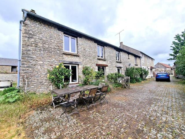 Vente Maison 8 pièces 320 m2 Thignonville