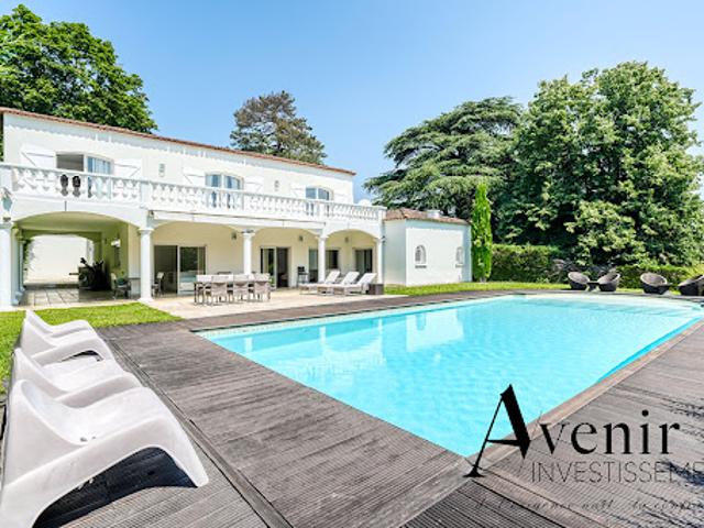 Vente Maison 8 pièces 320.43 m2 Ecully