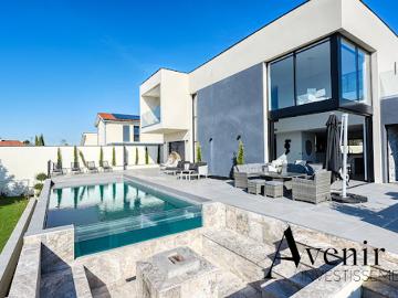Vente Maison 8 pièces 322 m2 Decines charpieu