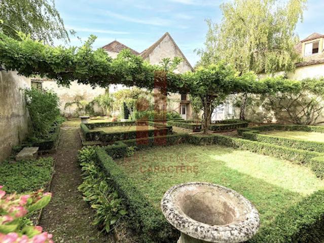 Vente Maison 8 pièces 323 m2 Moret Loing et Orvanne
