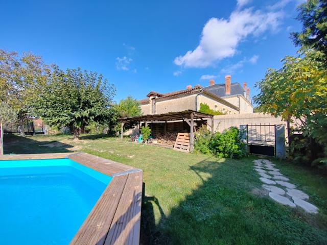 Vente Maison 8 pièces 323 m2 Le Brouilh Monbert