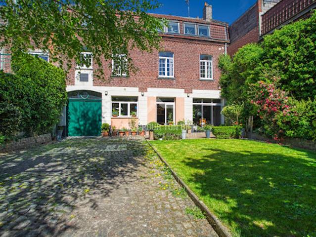 Vente Maison 8 pièces 323 m2 Lille