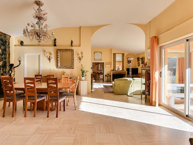 Vente Maison 8 pièces 330 m2 Saint Cyr au Mont d'Or