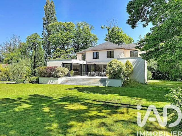 Vente Maison 8 pièces 330 m2 Saint Fargeau Ponthierry