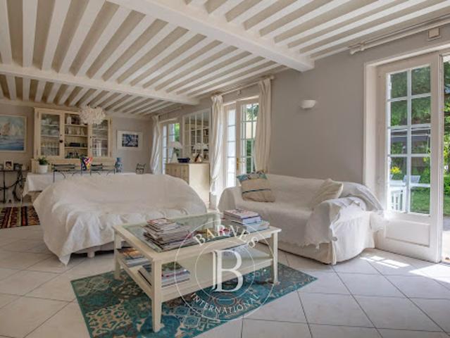 Vente Maison 8 pièces 330 m2 Saint Pierre de Chandieu