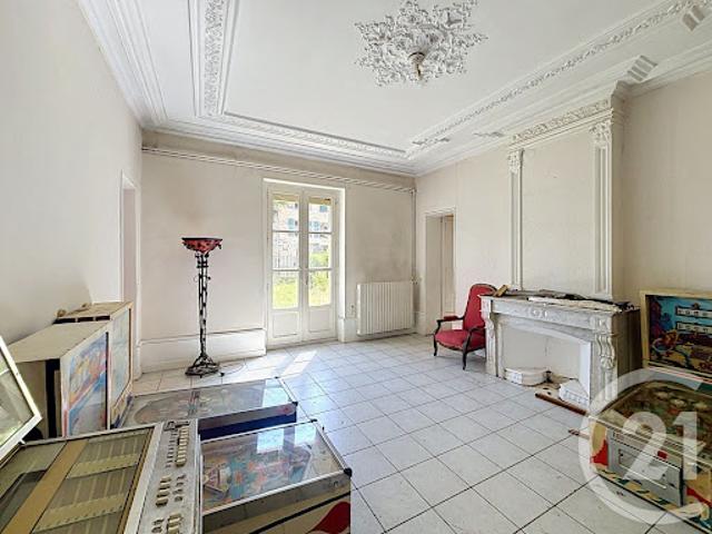 Vente Maison 8 pièces 330.02 m2 Saint Julien Chapteuil