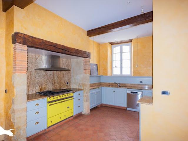 Vente Maison 8 pièces 331 m2 Montesquiou