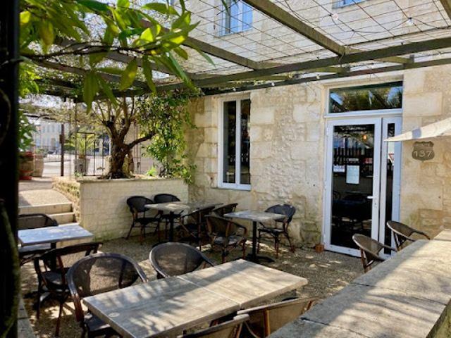 Vente Maison 8 pièces 347 m2 Saint Genis de Saintonge