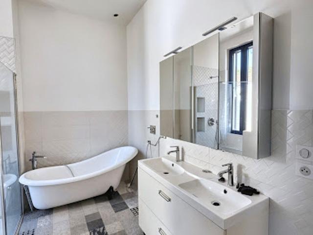 Vente Maison 8 pièces 340 m2 Bordeaux